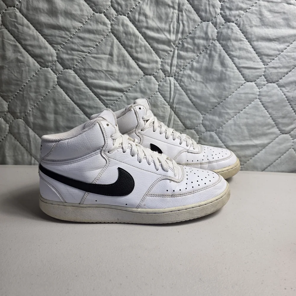 Nike Court Vision Mid Basketball Shoes Mens Size 9 White / Black CD5466-101